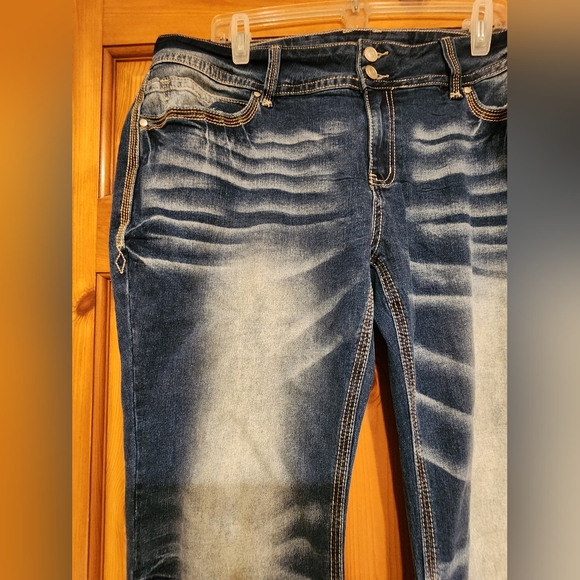 Flamingals Distressed Jeans Size 3X - Picture 4 of 9